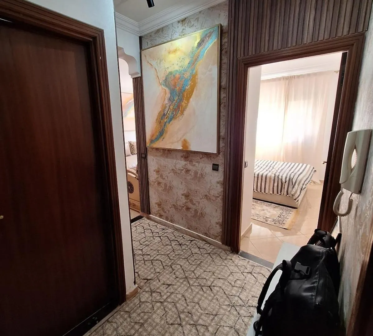 Contacts de Entire Home With 2 Minutes From Casa-Voyegeur - Casablanca